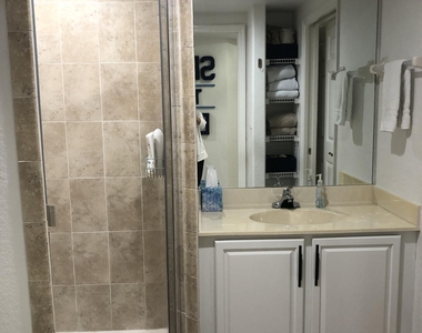 806 Mystic Drive - Photo Thumbnail 16