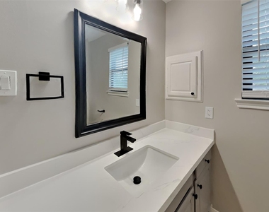 8510 Canyon Pine Drive - Photo Thumbnail 18
