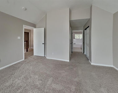 8510 Canyon Pine Drive - Photo Thumbnail 9