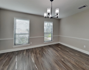8510 Canyon Pine Drive - Photo Thumbnail 7
