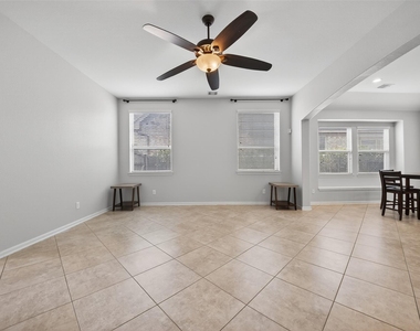 8922 Pinenut Drive - Photo Thumbnail 7