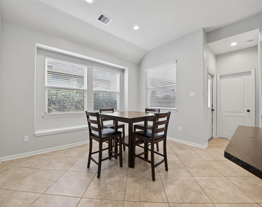 8922 Pinenut Drive - Photo Thumbnail 11