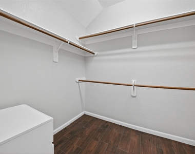 8922 Pinenut Drive - Photo Thumbnail 38