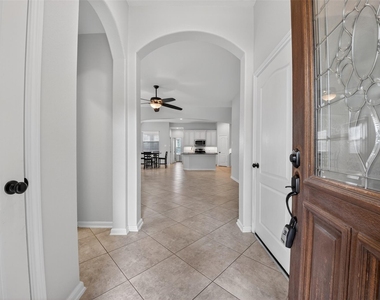 8922 Pinenut Drive - Photo Thumbnail 2
