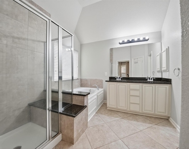 8922 Pinenut Drive - Photo Thumbnail 35