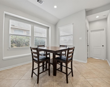 8922 Pinenut Drive - Photo Thumbnail 12