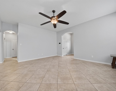 8922 Pinenut Drive - Photo Thumbnail 9