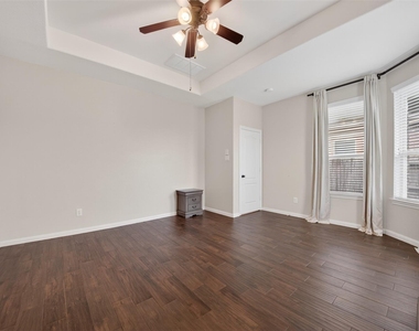 8922 Pinenut Drive - Photo Thumbnail 32