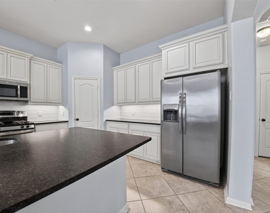 8922 Pinenut Drive - Photo Thumbnail 19