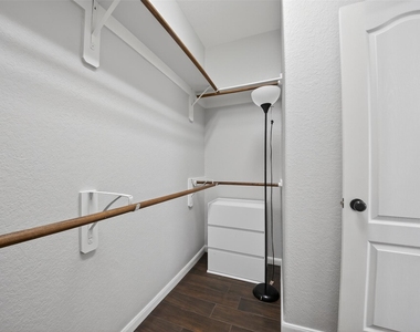 8922 Pinenut Drive - Photo Thumbnail 39