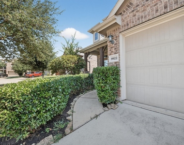 8922 Pinenut Drive - Photo Thumbnail 45