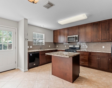 29554 N Legends Bend - Photo Thumbnail 7