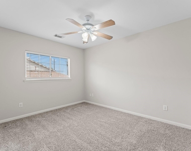 29554 N Legends Bend - Photo Thumbnail 12
