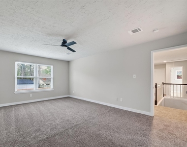 2402 Oak Shores Drive - Photo Thumbnail 18