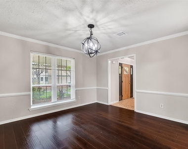 2402 Oak Shores Drive - Photo Thumbnail 9