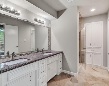 2402 Oak Shores Drive - Photo Thumbnail 24