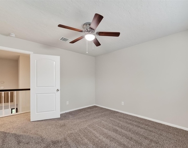2402 Oak Shores Drive - Photo Thumbnail 29