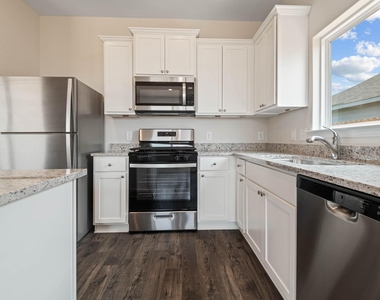 712 Jasmine Ridge Lane - Photo Thumbnail 5