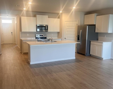 1654 Garabaldi Circle Se - Photo Thumbnail 1