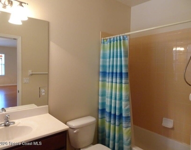1020 Venetian Drive - Photo Thumbnail 10