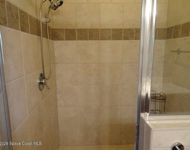 1020 Venetian Drive - Photo Thumbnail 8