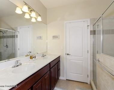 1020 Venetian Drive - Photo Thumbnail 7