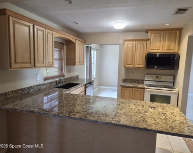455 Charlotta Avenue Se - Photo Thumbnail 7