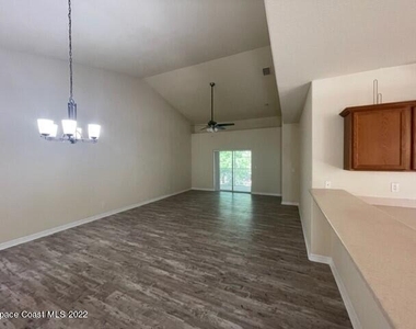 1761 Caleb Lane - Photo Thumbnail 5