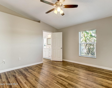 3254 Burdock Avenue - Photo Thumbnail 10