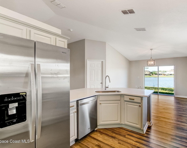 3254 Burdock Avenue - Photo Thumbnail 2