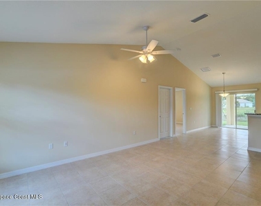 8966 101st Avenue - Photo Thumbnail 6