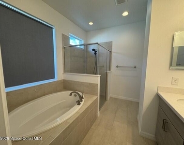 8008 Dobre Way - Photo Thumbnail 17