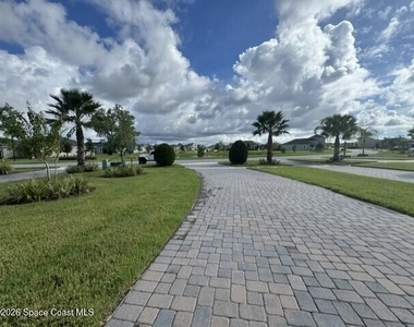 8008 Dobre Way - Photo Thumbnail 2