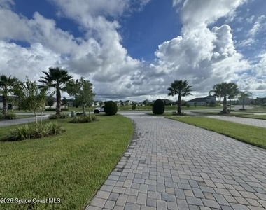 8008 Dobre Way - Photo Thumbnail 31