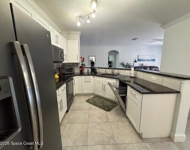 6411 Borasco Drive - Photo Thumbnail 8