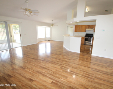 1738 Loquat Court Nw - Photo Thumbnail 12