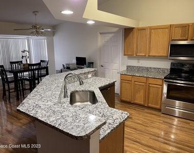 1738 Loquat Court Nw - Photo Thumbnail 6