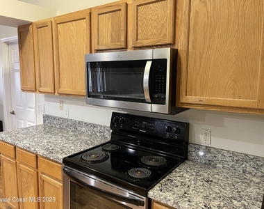 1738 Loquat Court Nw - Photo Thumbnail 4