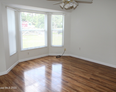 1738 Loquat Court Nw - Photo Thumbnail 10