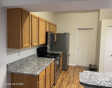 1738 Loquat Court Nw - Photo Thumbnail 8