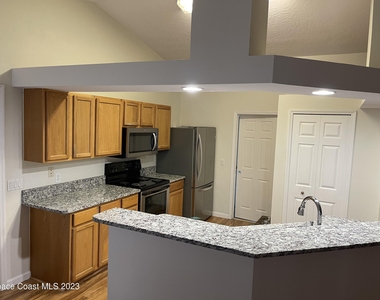 1738 Loquat Court Nw - Photo Thumbnail 2