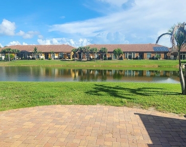 92 Clemente Drive - Photo Thumbnail 15