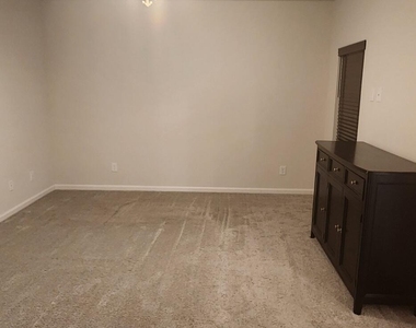 92 Clemente Drive - Photo Thumbnail 4
