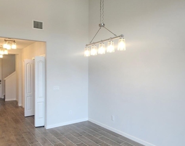 92 Clemente Drive - Photo Thumbnail 18