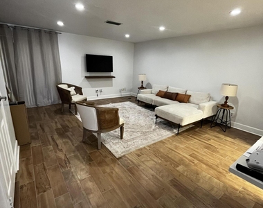 1003 Ashley Avenue - Photo Thumbnail 3