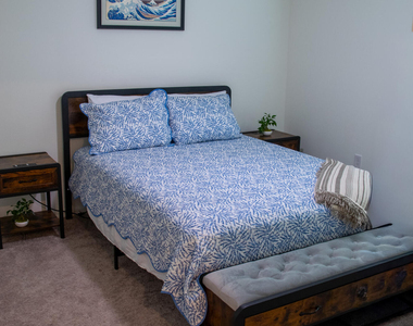 593 Haleybury Street Sw - Photo Thumbnail 7