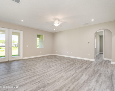 3187 Topsey Avenue Se - Photo Thumbnail 7