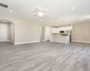 3187 Topsey Avenue Se - Photo Thumbnail 9
