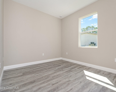3187 Topsey Avenue Se - Photo Thumbnail 26