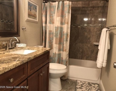 7520 Ridgewood Avenue - Photo Thumbnail 9